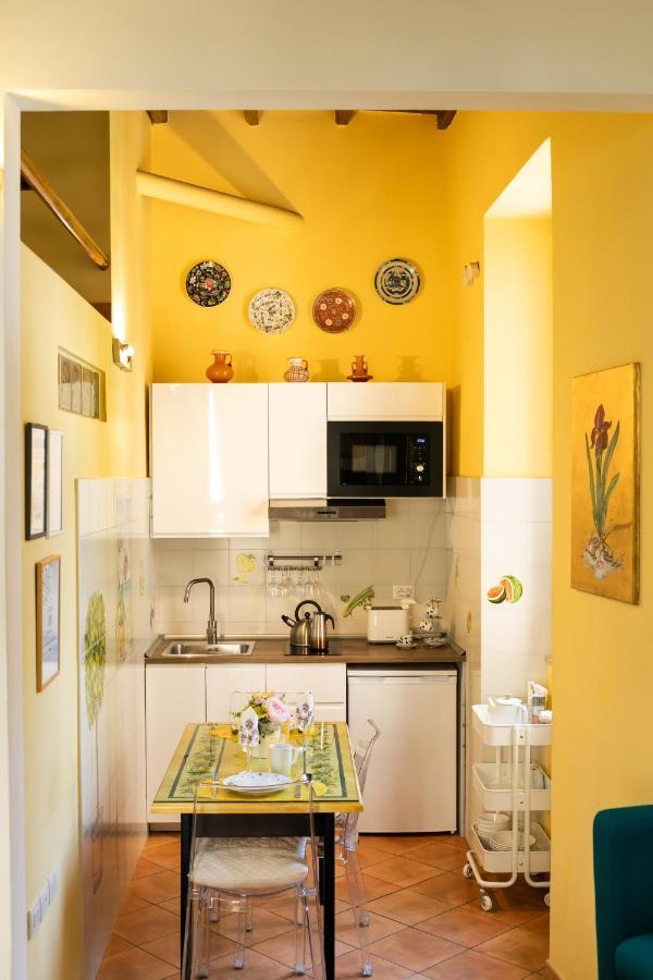 Monti Romantic Sunshine Maisonette Buitenkant foto